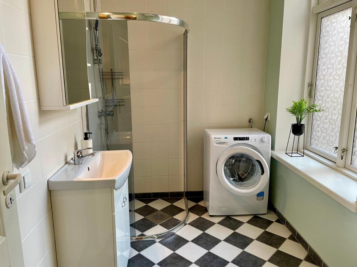 Spacious Holiday Apartment With Wifi And Parking Pärnu Eksteriør billede