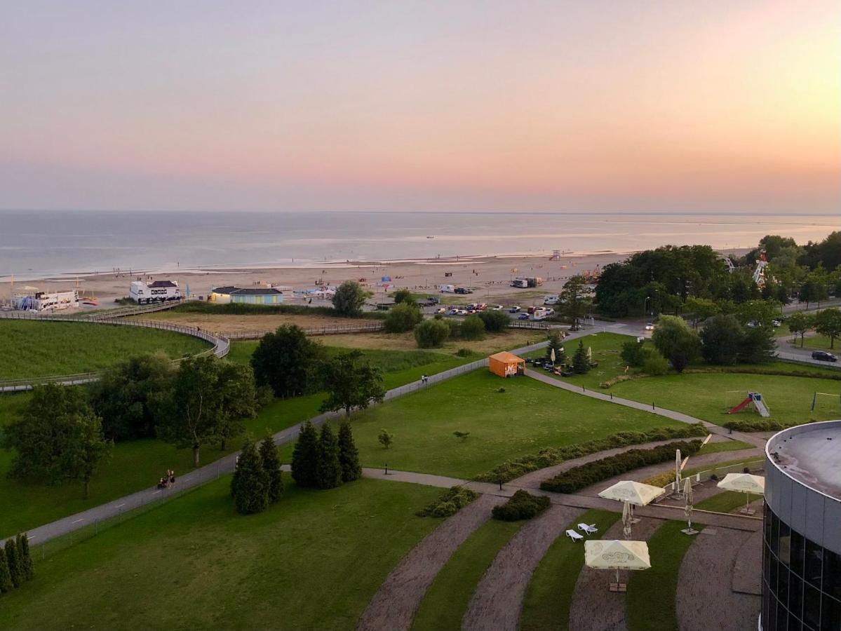 Spacious Holiday Apartment With Wifi And Parking Pärnu Eksteriør billede